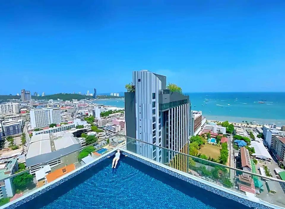 פאטאיה Amazing Infinity Pool Condo Next To The Beach מראה חיצוני תמונה